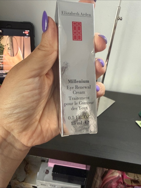Elizabeth Arden Other - Elizabeth Arden Millenium Eye Renewal Cream NIP